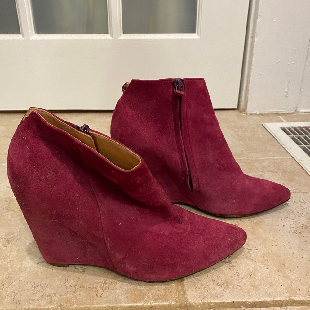 Cole Haan purple fuchsia magenta suede wedge booties with Nike Air size 8.5B